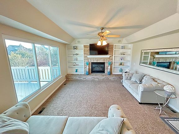 4th image of 2760 Clapton Dr