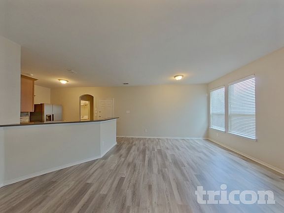4th image of 10912 Dillon St