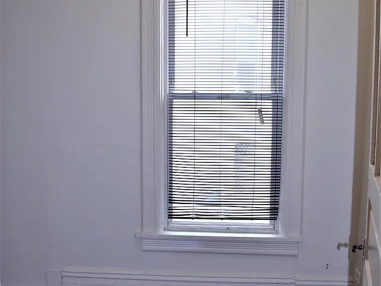 4835 W Congress Pkwy — Photo 33