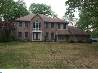 7 Constitution Dr, Southampton, NJ 08088