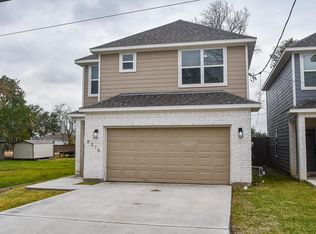 8215 Bonaire St, Houston, TX 77028