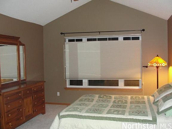 3rd image of 906 Princeton Ave
