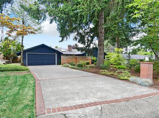 8880 SW Woodside Dr, Portland, OR 97225