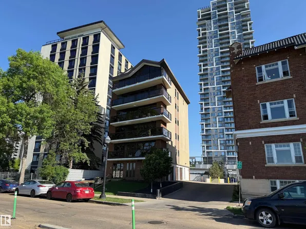 11960 100th Ave NW #1, Edmonton, AB T5K 0K5