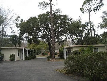 view of edgewater grounds