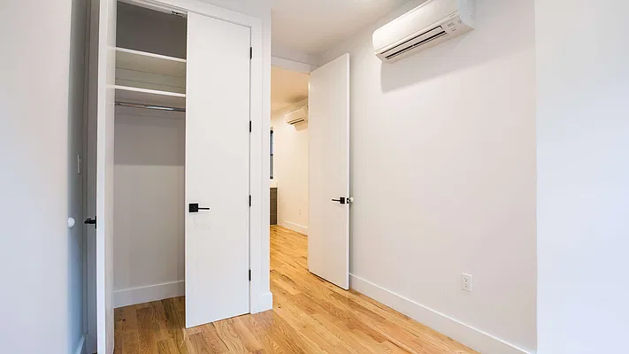 Rented by Nooklyn NYC LLC | media 30