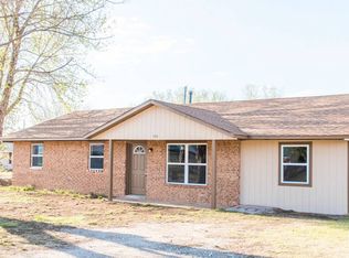 306 W 1st St, Seiling, OK 73663