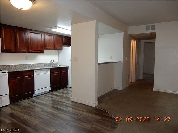 4th image of 5001 River Glen Dr Unit 39