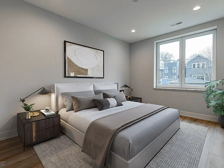 2813 W Belmont Ave #311 — Photo 5