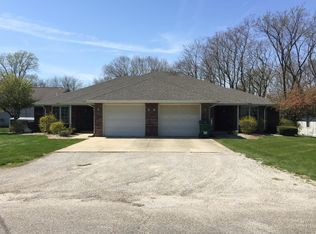 918 A St, Charleston, IL 61920