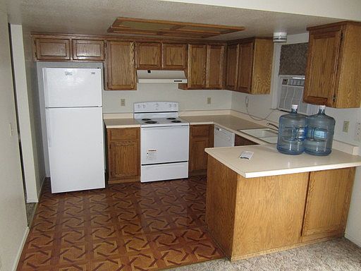 2nd image of 111 River Village Cir