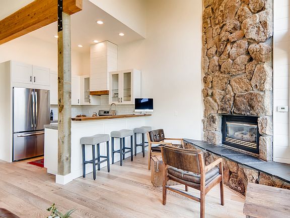4th image of 2572 Cortina Ln