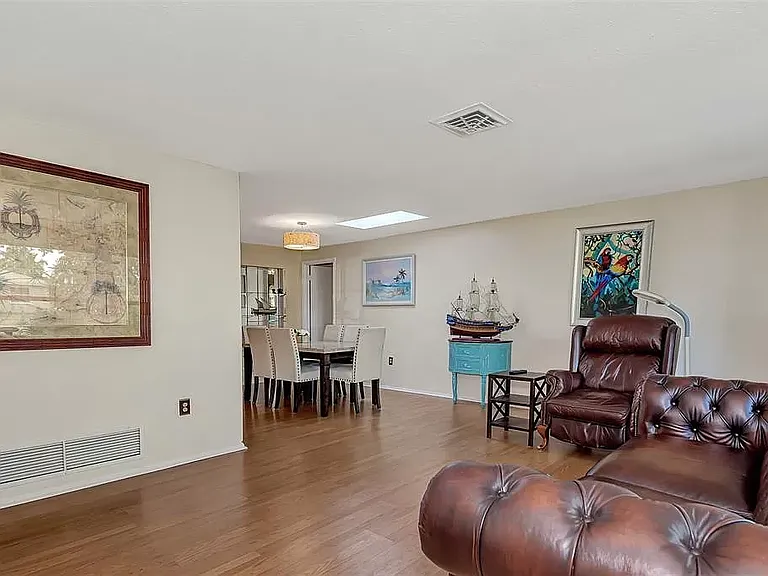 1329 Nantucket Rd — Photo 21
