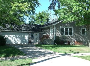 445 Woodland Ave, Moberly, MO 65270