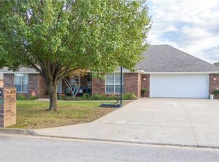 3175 Eagle Dr, Greenwood, AR 72936