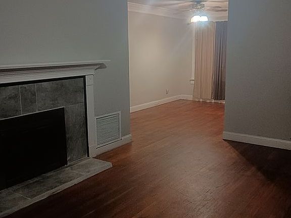 3rd image of 1216 Glen Laura Rd