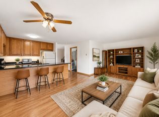 659 Terry Ct #1, Roselle, IL 60172