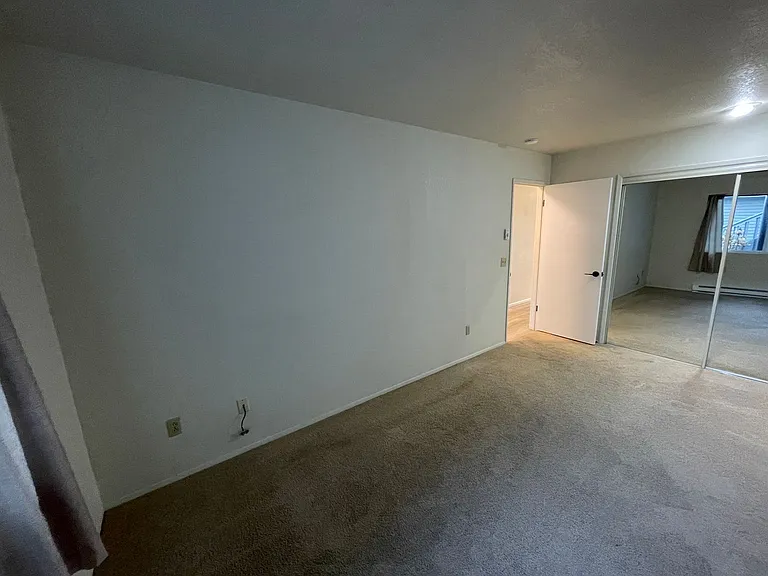 2001 Skyline Way #105 — Photo 11
