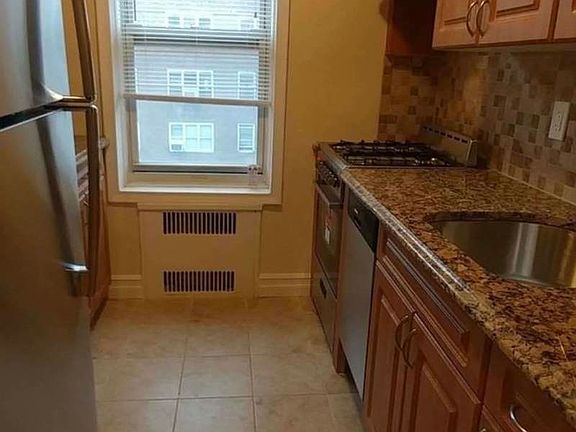 3rd image of 65-62 Saunders St #5D