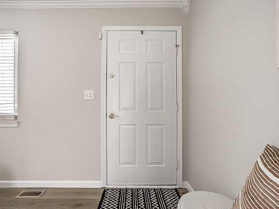 3rd image of 5730 Wheelhorse Dr