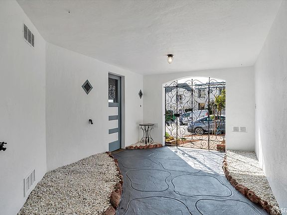 3rd image of 1758 32nd Ave