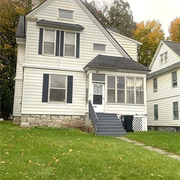 412 Douglas St — Photo 1