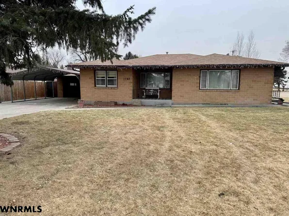 1745 Q St, Gering, NE 69341