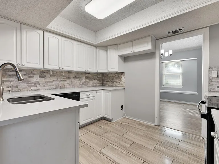 11506 Whisper Cir — Photo 13