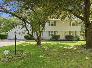 107 Wheatstone Cir, Fairport, NY 14450