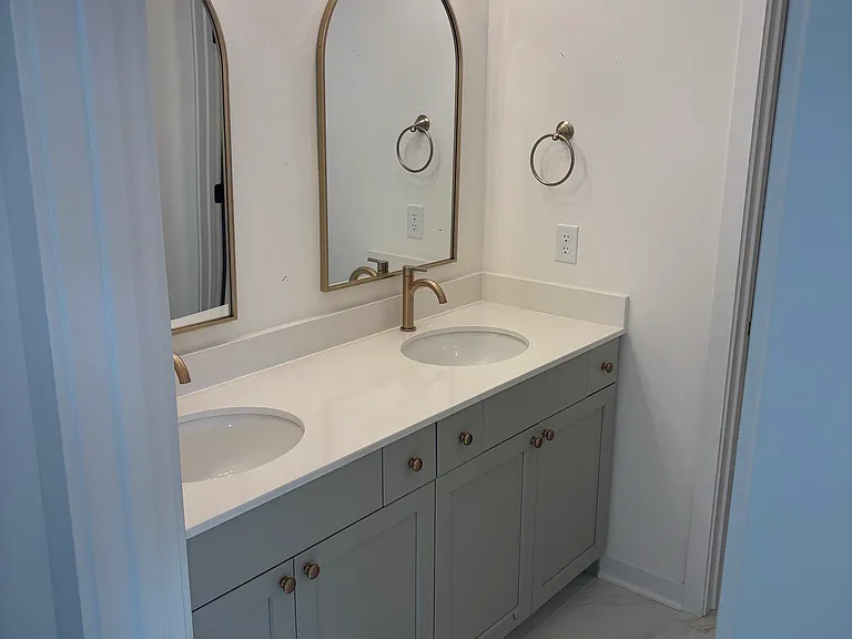 15109 Larchwood Dr — Photo 20