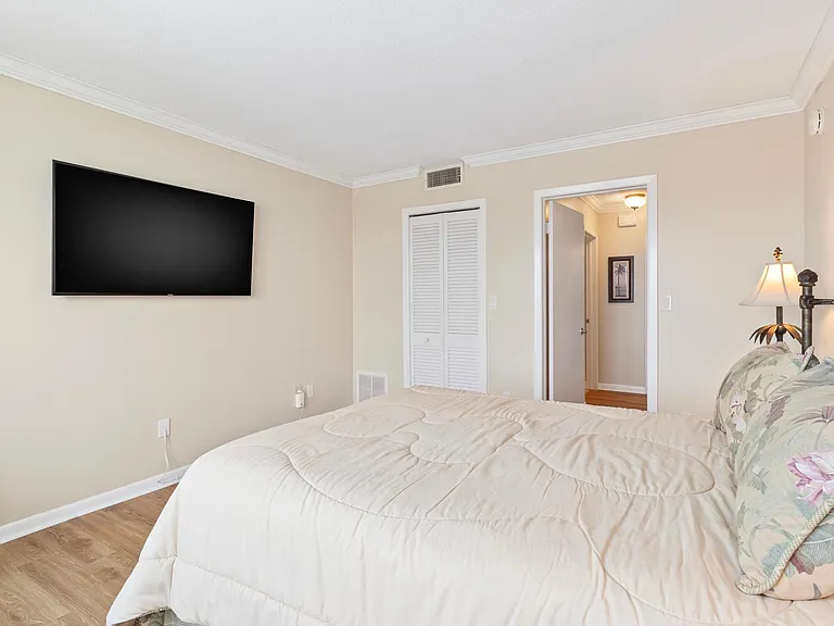 5220 Brittany Dr S #1309 — Photo 16