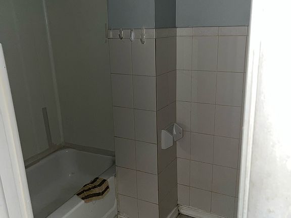 5th image of 6607 Guyer Ave Unit 1