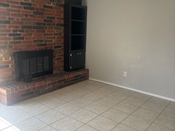 5th image of 1613 NW 81st St