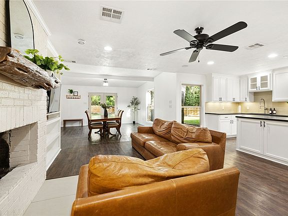5th image of 1337 S Oaks Dr