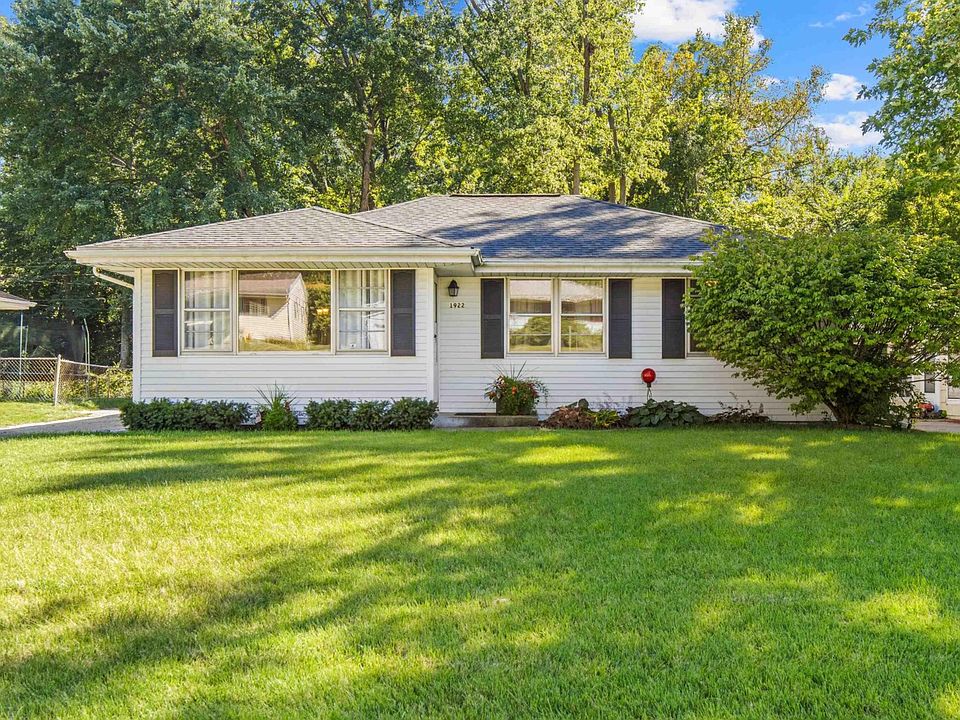 1st image of 1922 W White Oak Dr
