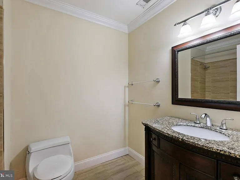 11426 Dorchester Ln — Photo 27