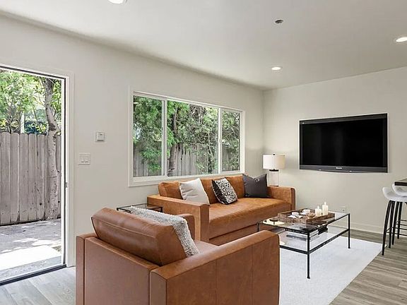 3rd image of 656 Indiana Ave APT 2
