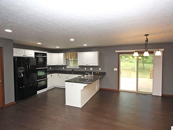 5th image of 2715 Apple Valley Dr