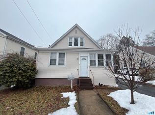 83 Berkeley Pl #1, Bridgeport, CT 06610