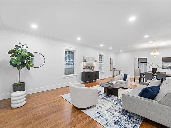 3rd image of 434 Sumner St