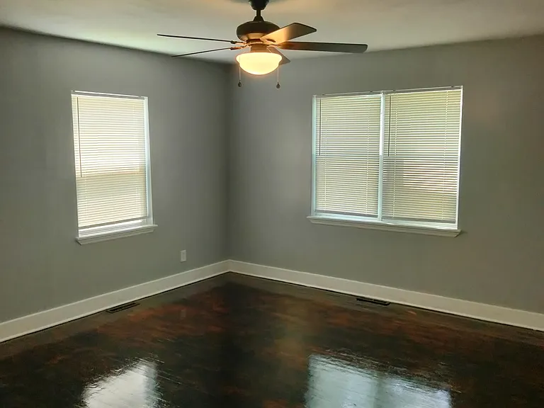 2922 Farrow Ave — Photo 11