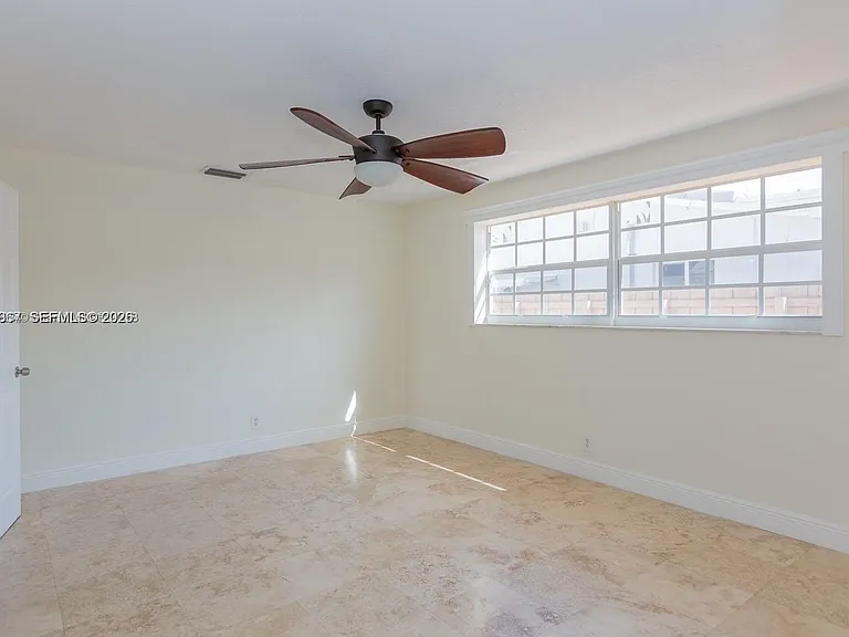 5520 Hayes St — Photo 11