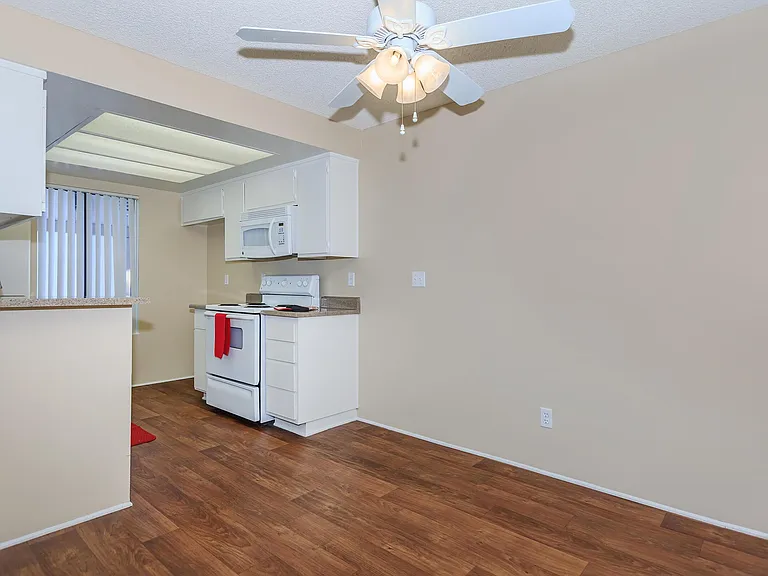 Park City Apartment Homes — Photo 29