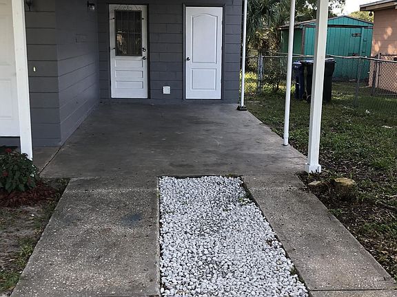 4th image of 5001 S 85th St