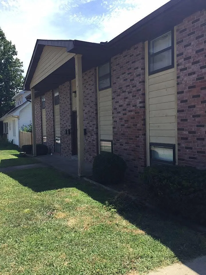 2 bed, 880 sqft, $850 — Photo 1