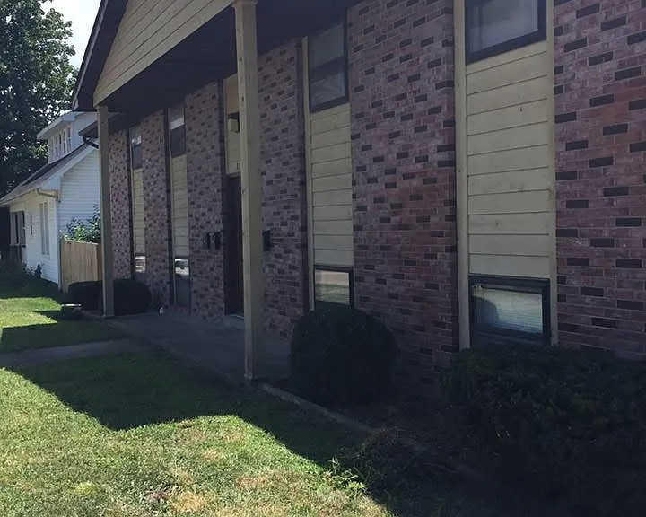315 E Main St #4 — Photo 1