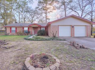 204 Normal Park Dr, Huntsville, TX 77320