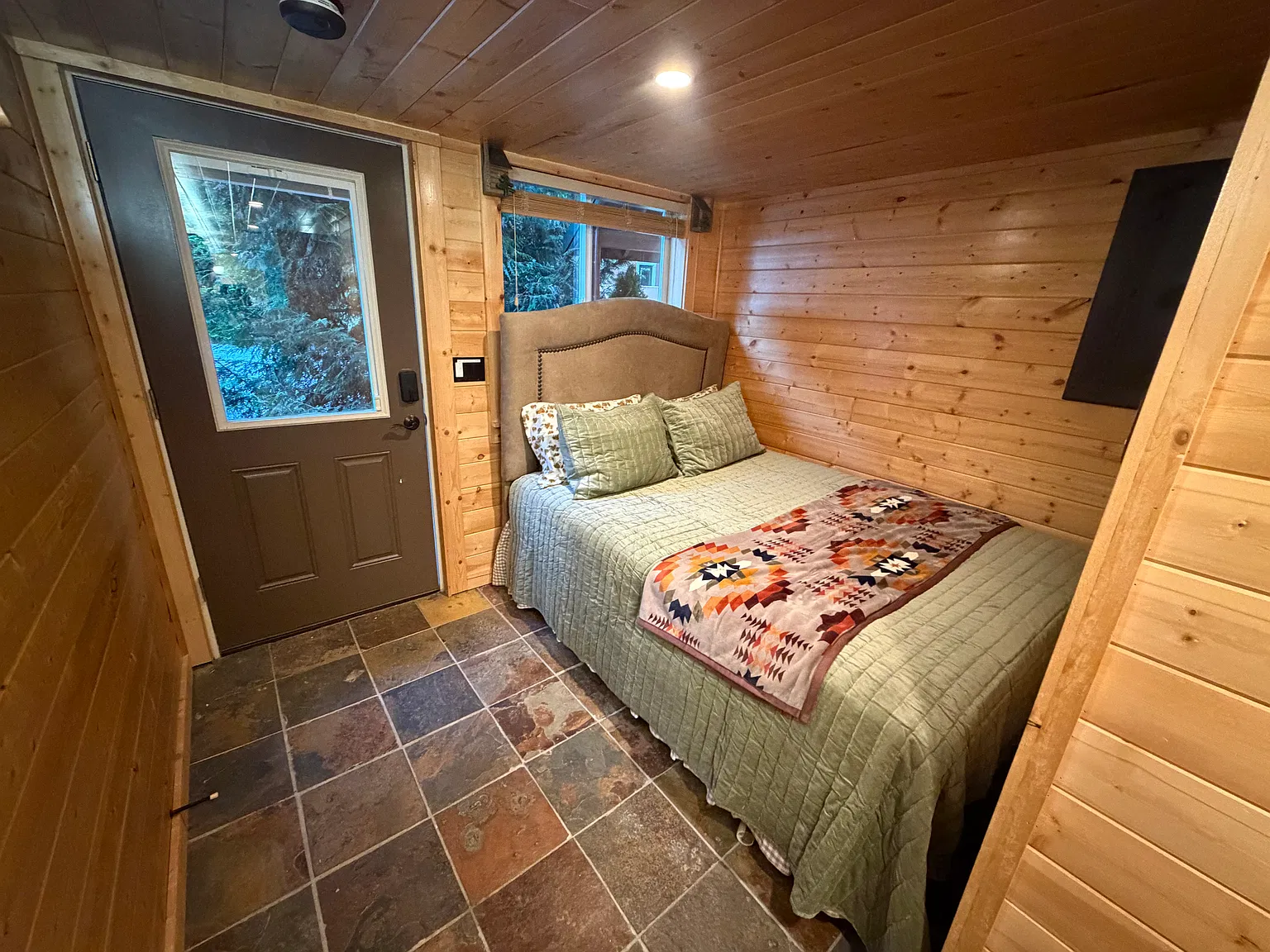 1 bed, 1000 sqft, $1,500 — Photo 2