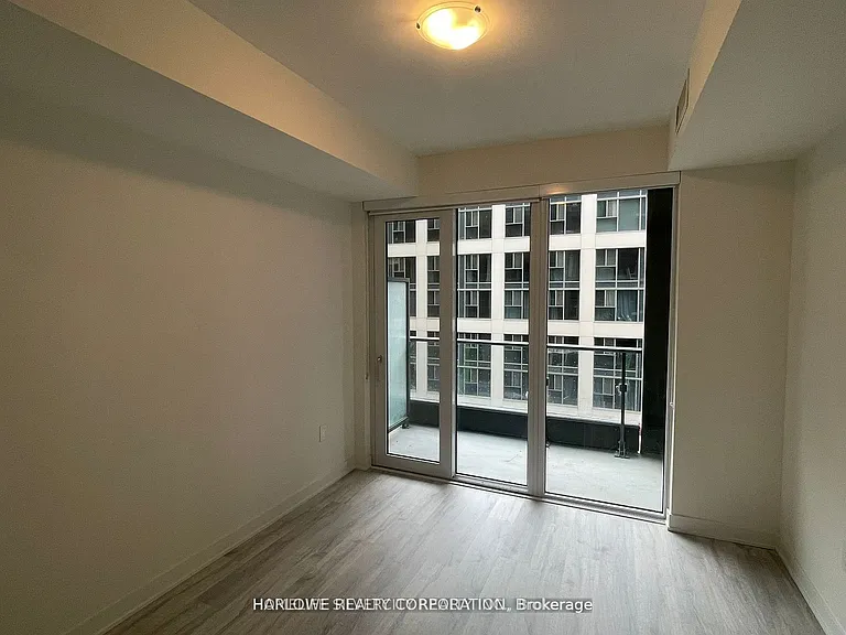 60 Princess St #341 — Photo 7