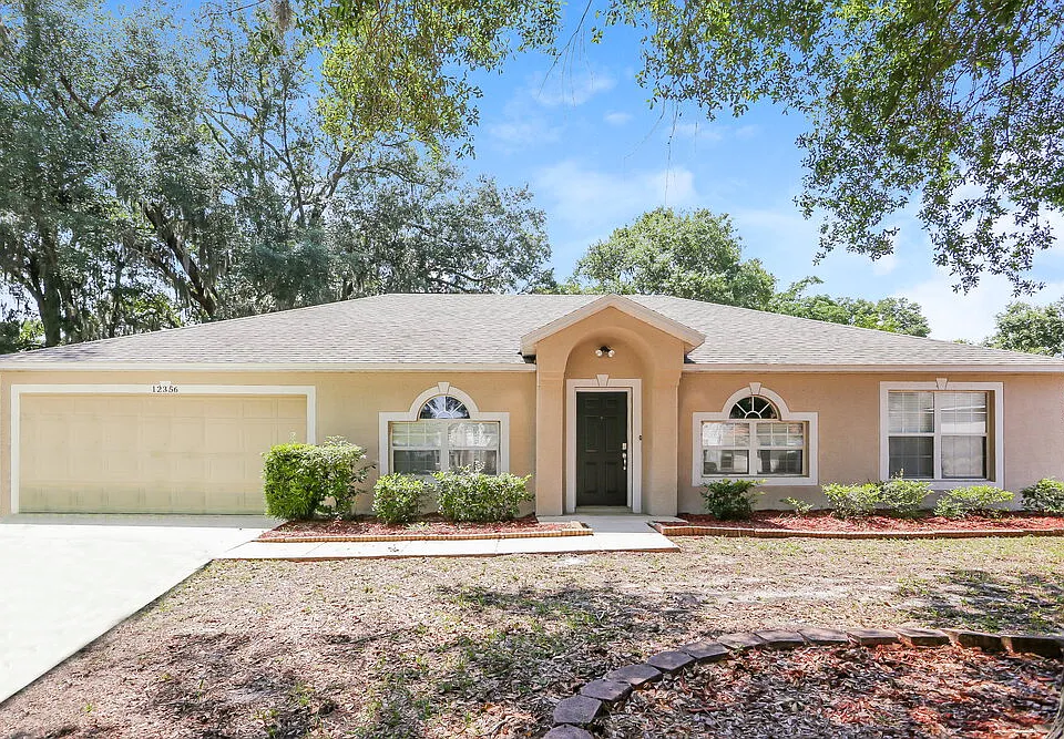 12356 Hickory Tree Ct